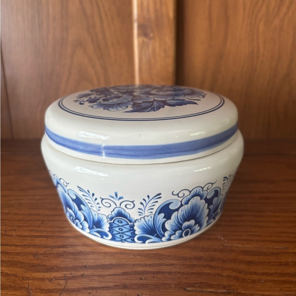 Vintage Delft Porcelain Box Made for Estée Lauder